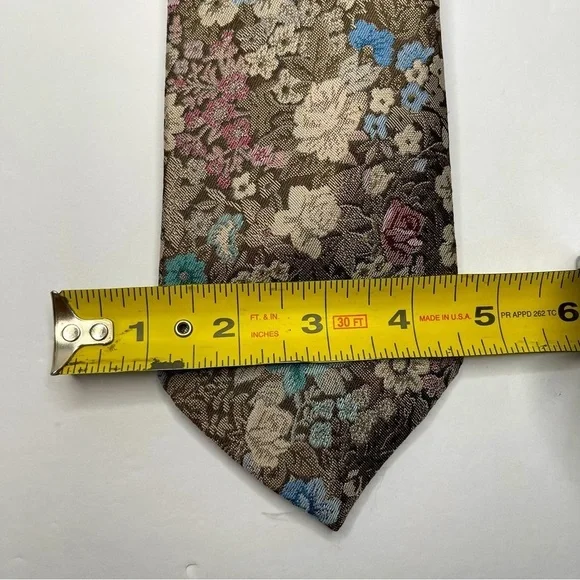 Vintage VAN HEUSEN Floral Tie 95% Polyester 5%Silk Wedding Special Occasion Tie - Picture 5 of 6